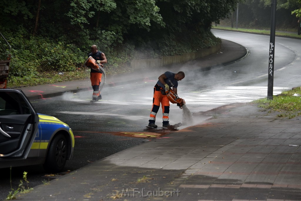 VU Frontal Koeln Hoehenhaus Berlinerstr vor Leuchterstr P87.JPG - Miklos Laubert